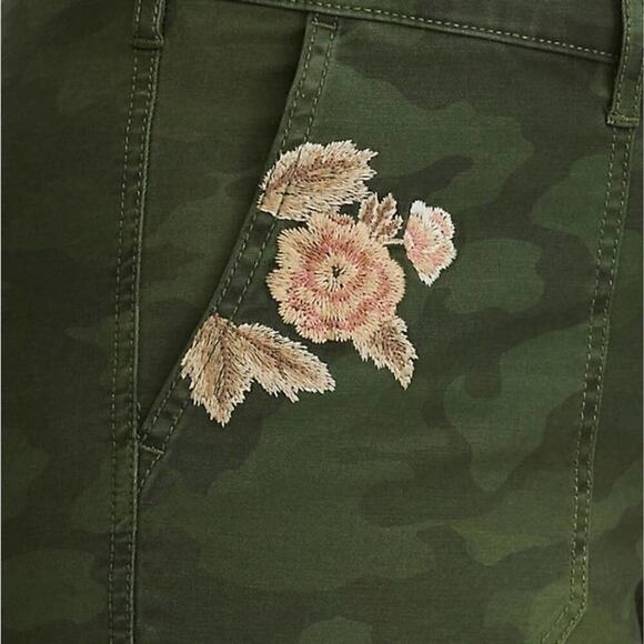 Torrid Olive Green Camouflage Embroidered Floral Frayed Hem Shorts - Picture 5 of 9